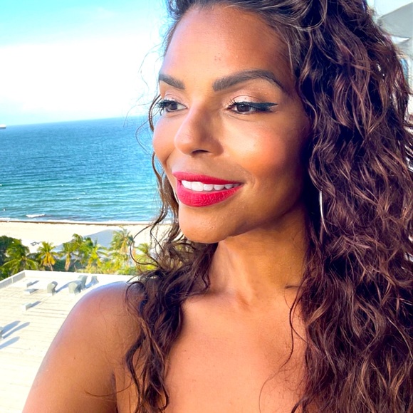 Meet your Posher, Tara - Picture 3 of 4